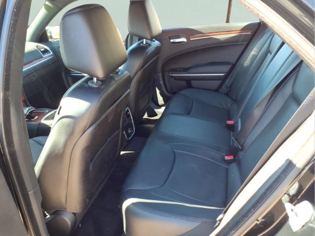 Used 2014 Chrysler 300 AWD w/ Driver Convenience Group image 13