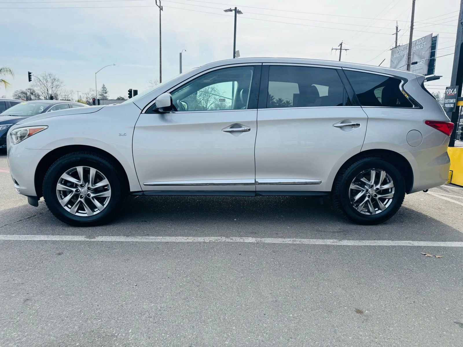 Used 2014 INFINITI QX60 FWD w/ Premium Plus Package image 8