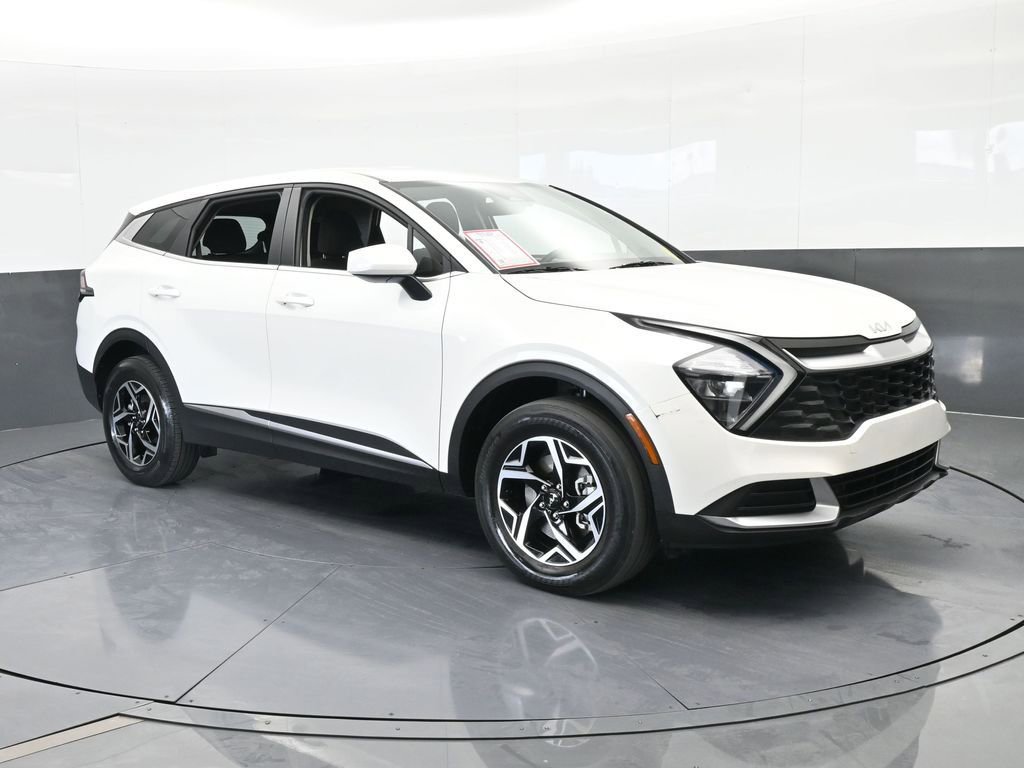 Used 2023 Kia Sportage LX image 8