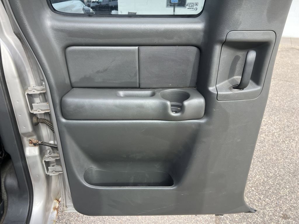 Used 2004 Chevrolet Silverado 1500 LS image 12