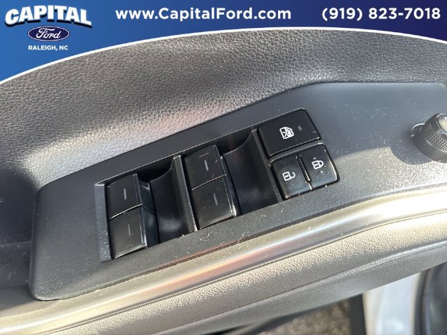 Used 2023 Toyota Highlander XLE AWD/4WD image 21