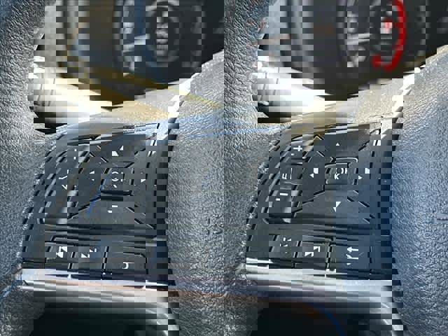 Used 2023 Nissan Kicks SV image 17