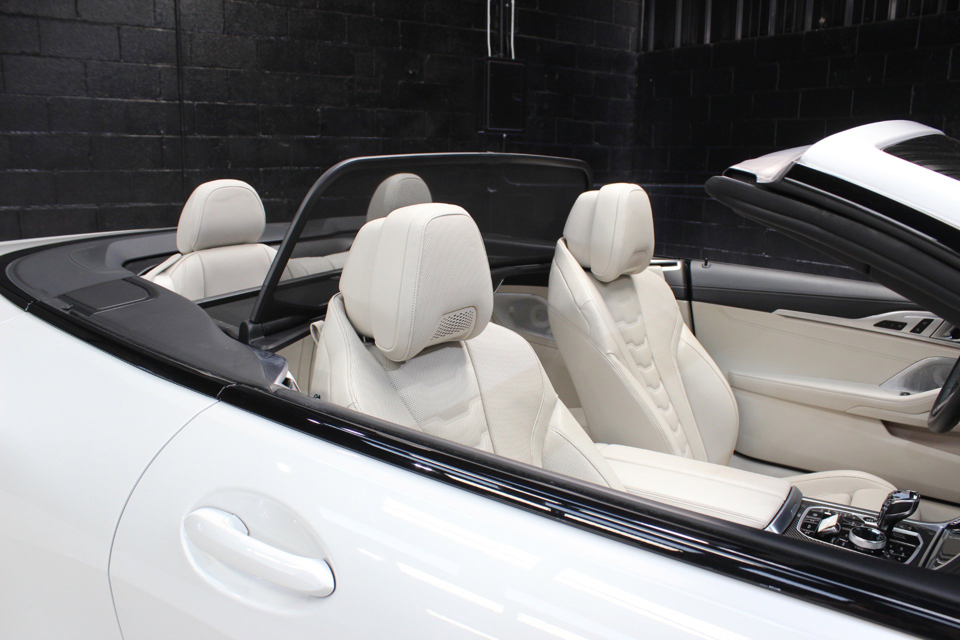 Used 2022 BMW M850i xDrive Convertible w/ M Carbon Exterior Package AWD/4WD image 46