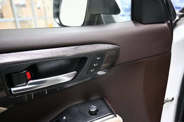 Used 2022 Toyota Highlander Platinum image 32