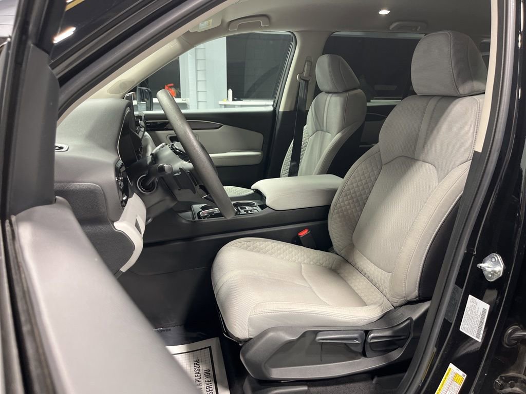 Used 2023 Honda Pilot LX image 15