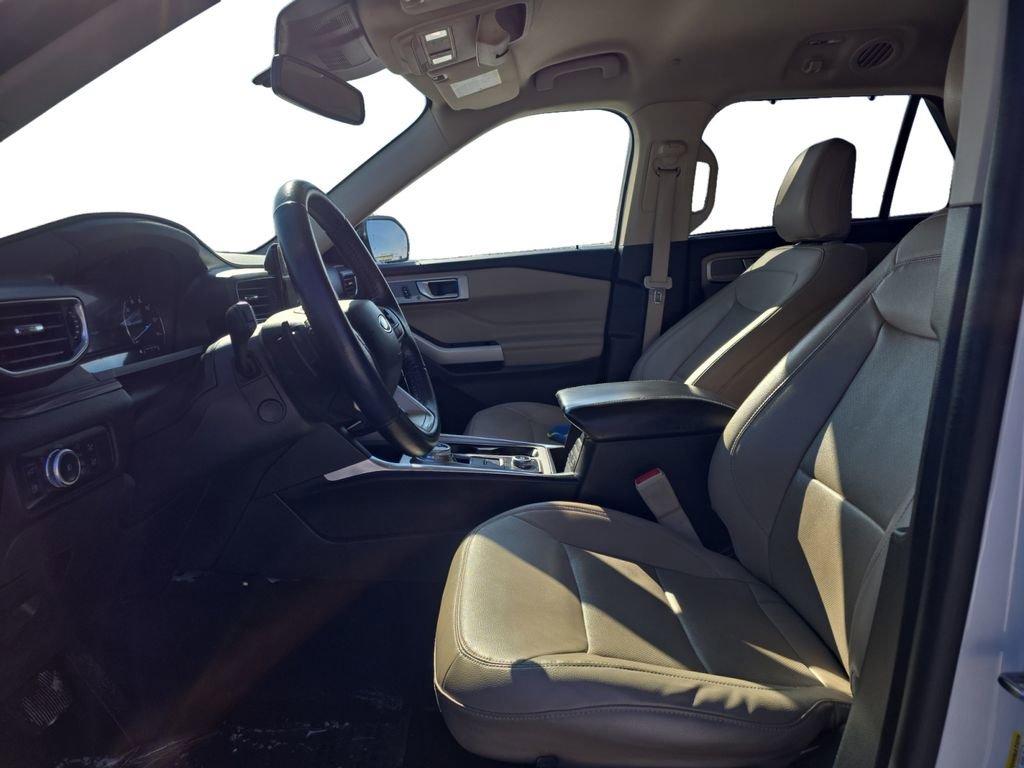 Used 2021 Ford Explorer Limited w/ Hybrid Equipment Group 310A image 11