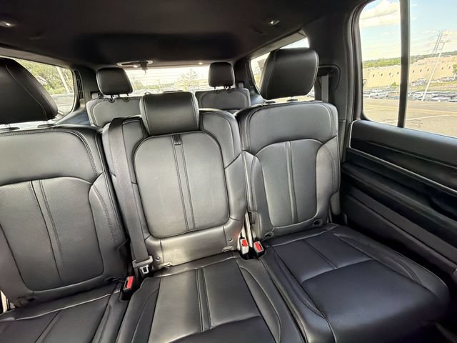 Used 2023 Jeep Wagoneer 4WD image 17