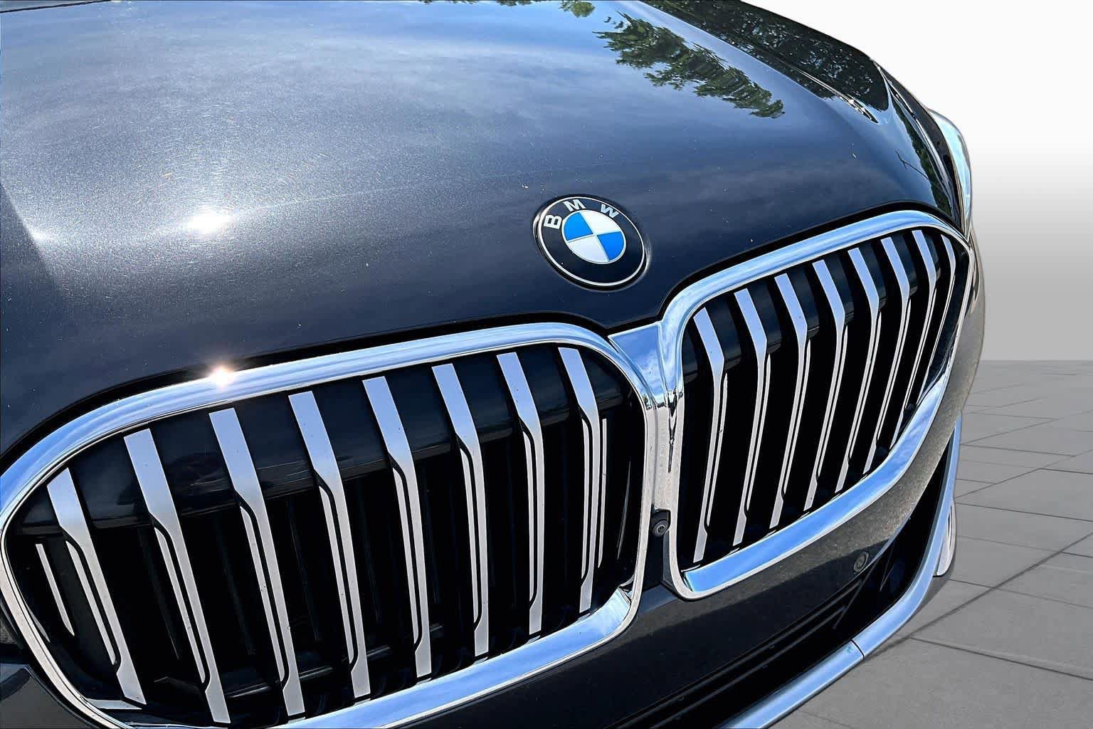Used 2020 BMW 740i w/ Cold Weather Package RWD image 31