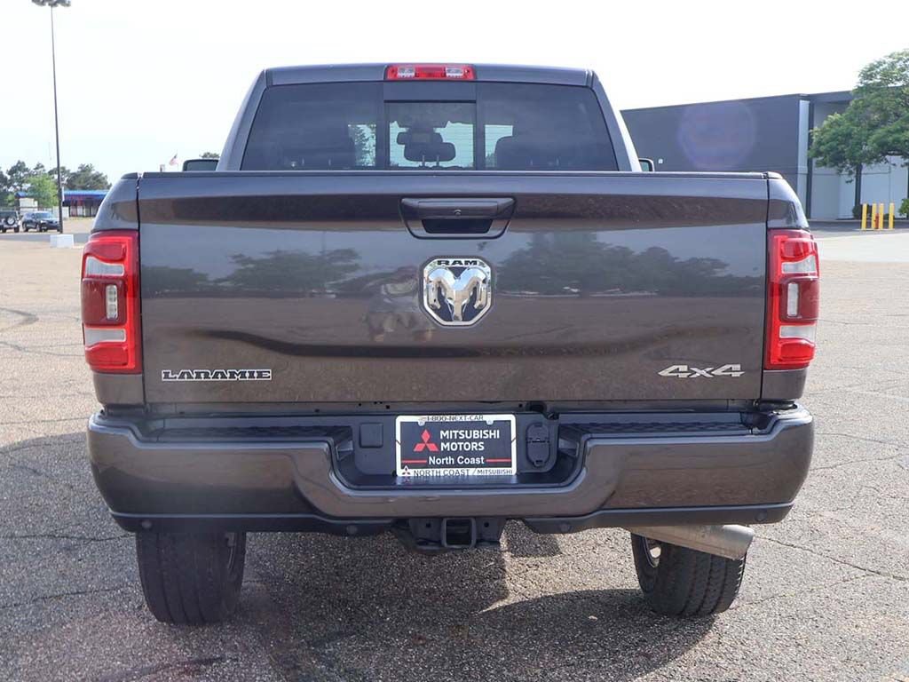 Used 2024 RAM 2500 Laramie AWD/4WD image 12