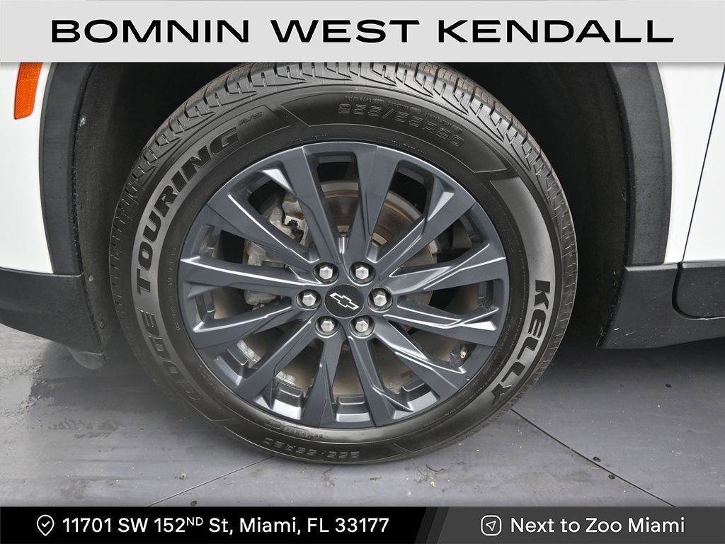 Used 2022 Chevrolet Traverse RS image 9