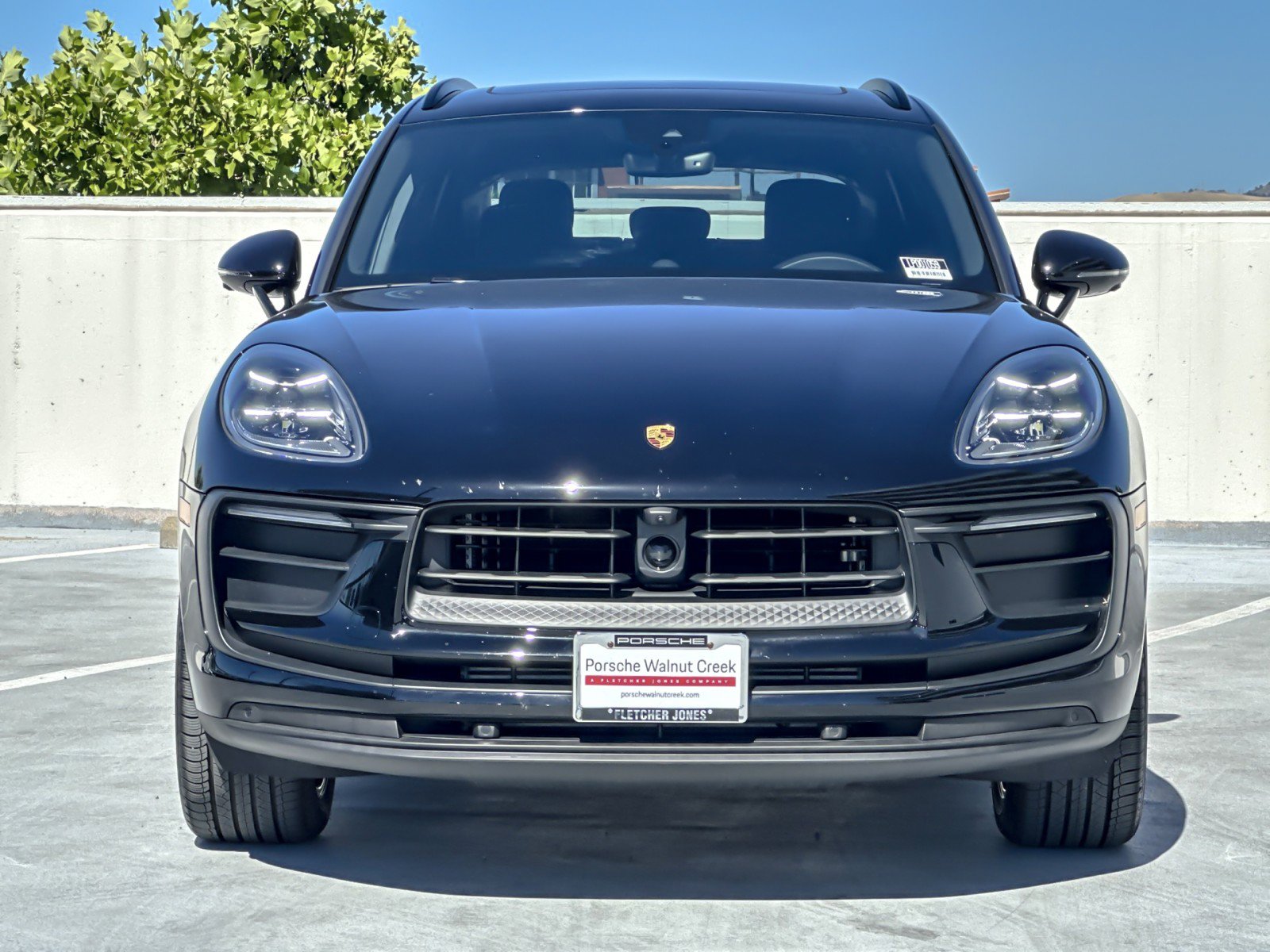 Used 2026 Porsche Macan AWD/4WD image 11