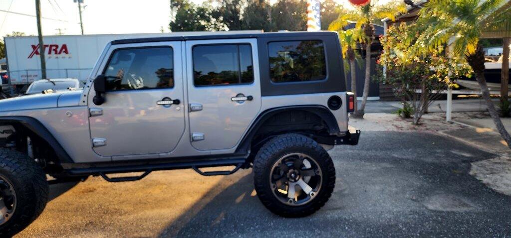 Used 2016 Jeep Wrangler Unlimited Sahara w/ Connectivity Group image 10