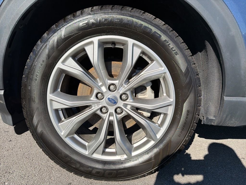 Used 2020 Ford Explorer XLT w/ Equipment Group 202A image 16