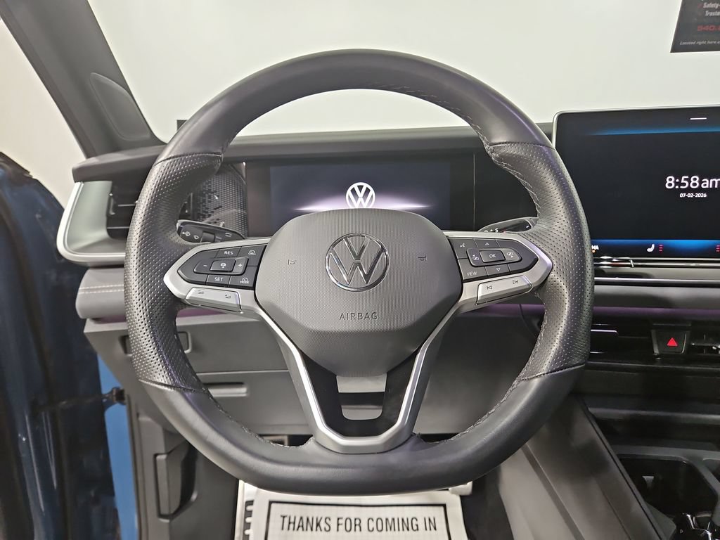Certified 2025 Volkswagen Tiguan SE R-Line AWD/4WD image 16