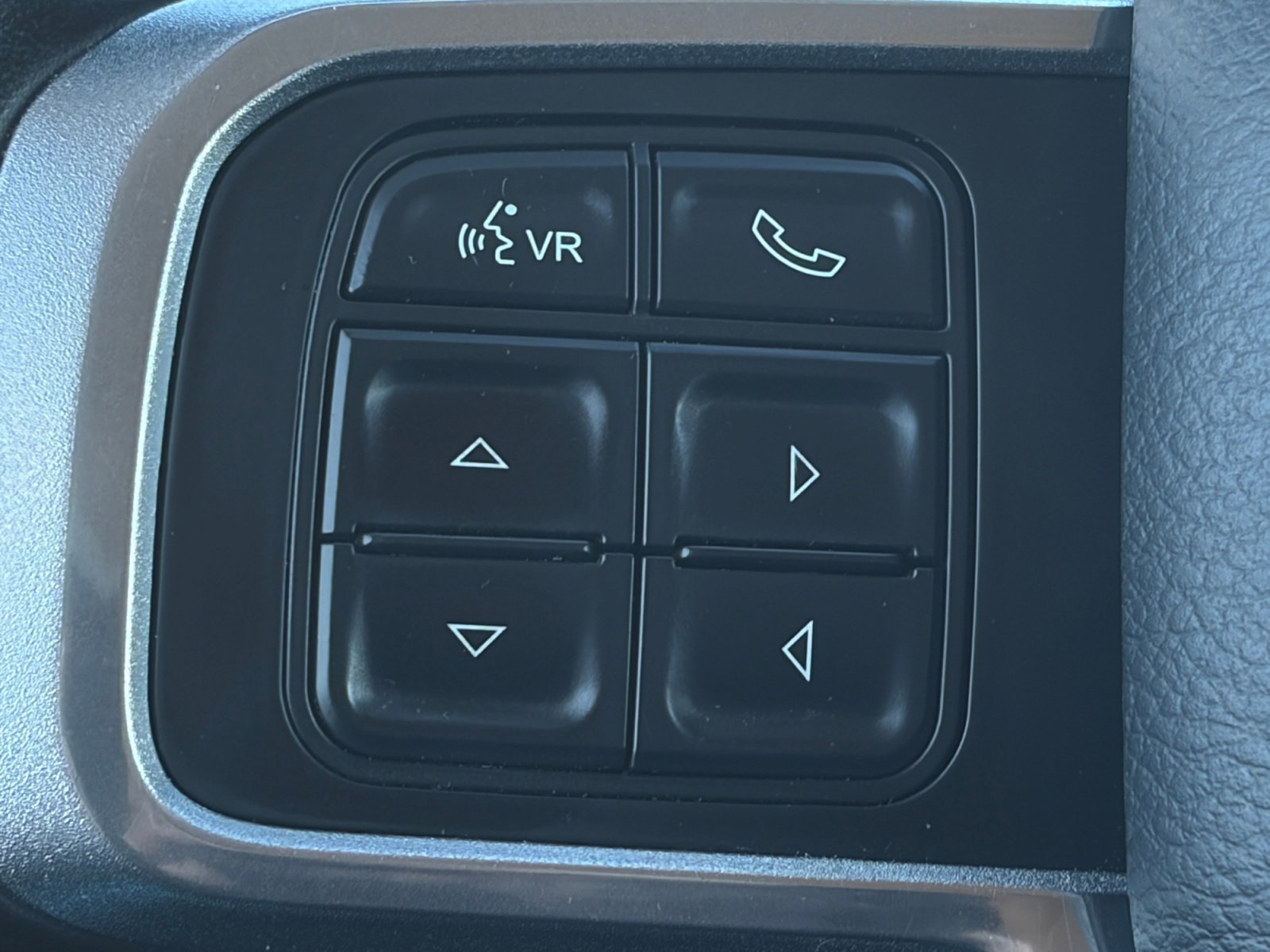 Used 2020 RAM 2500 Laramie image 33