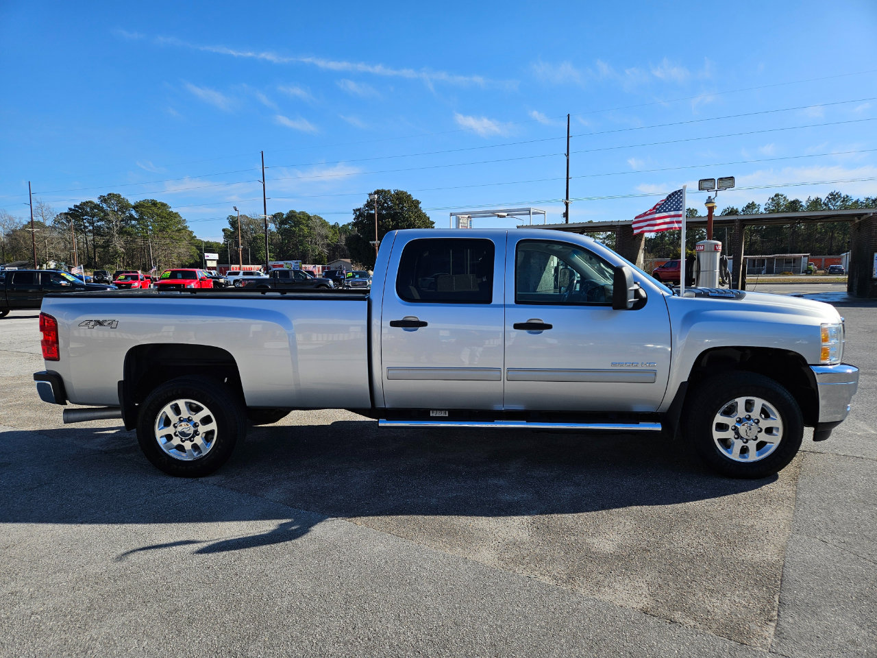Used 2014 Chevrolet Silverado 2500 LT w/ Interior Plus Package image 7