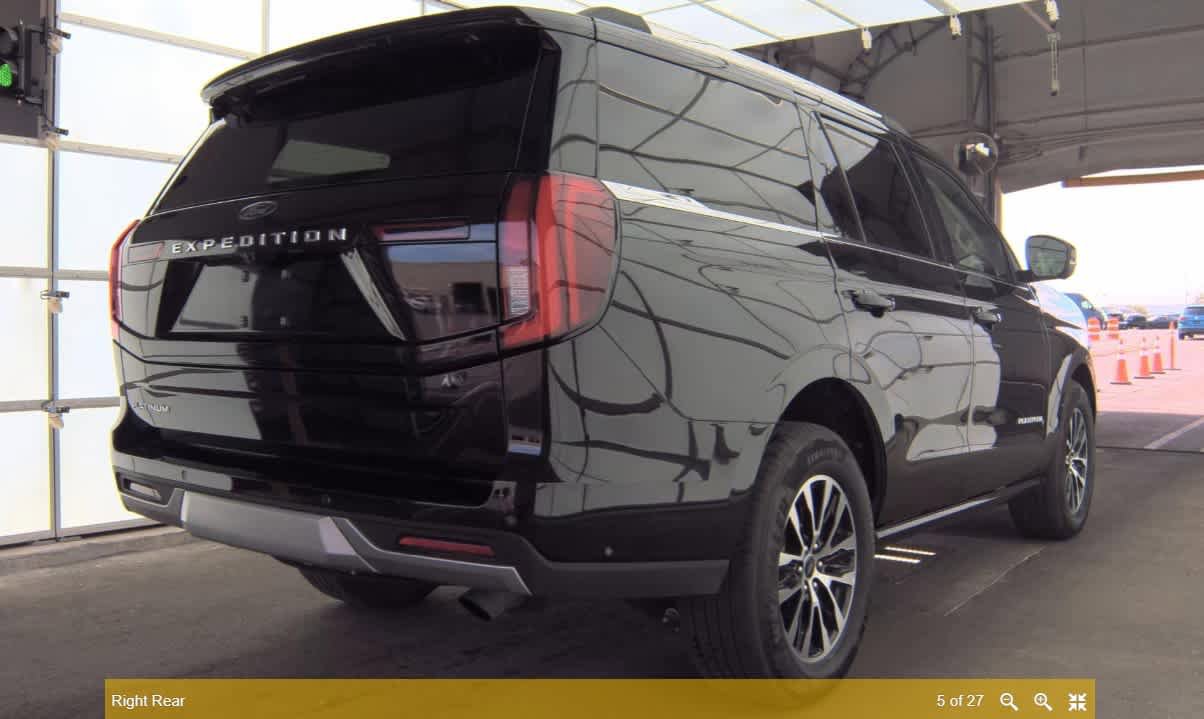 Used 2025 Ford Expedition Platinum AWD/4WD image 8