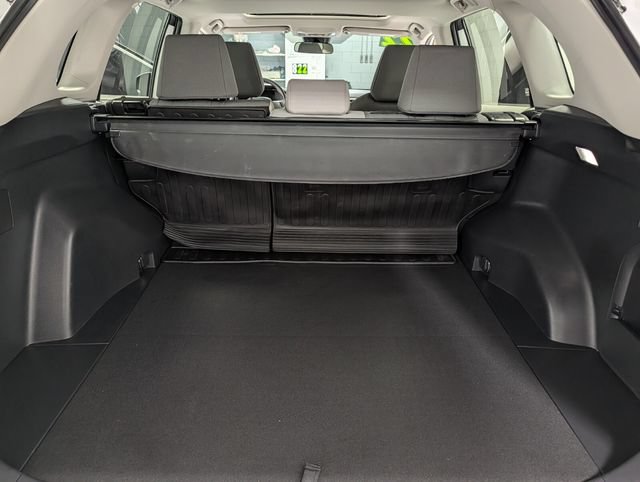 Used 2022 Toyota RAV4 XLE w/ Convenience Package AWD/4WD image 14
