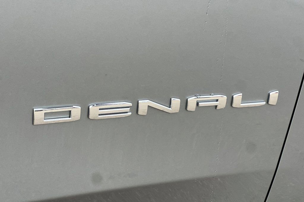 New 2026 GMC Yukon XL Denali image 23