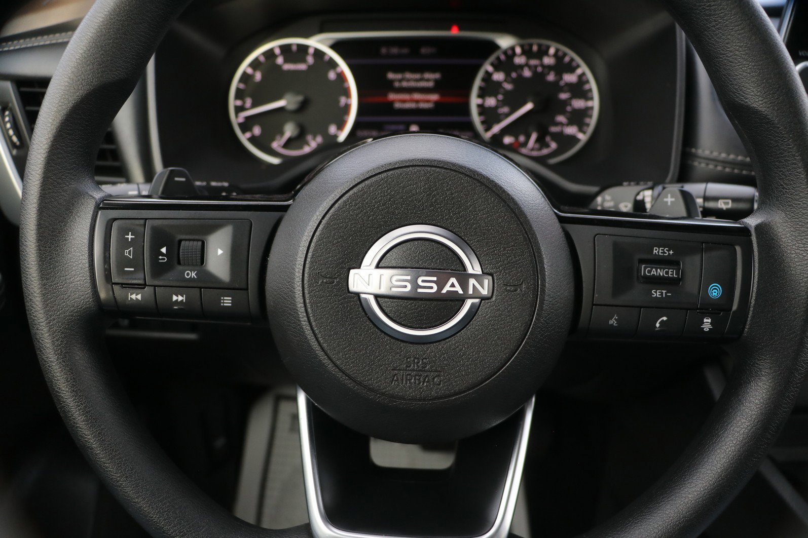 Used 2023 Nissan Rogue SV image 17