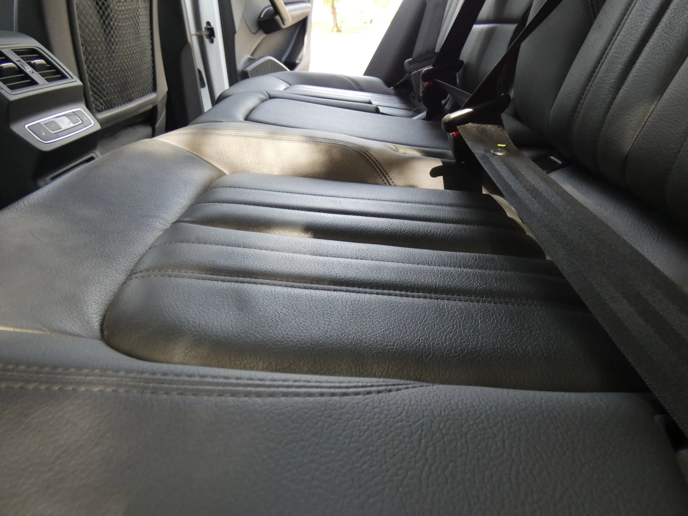 Used 2020 Audi Q5 e Premium Plus image 43