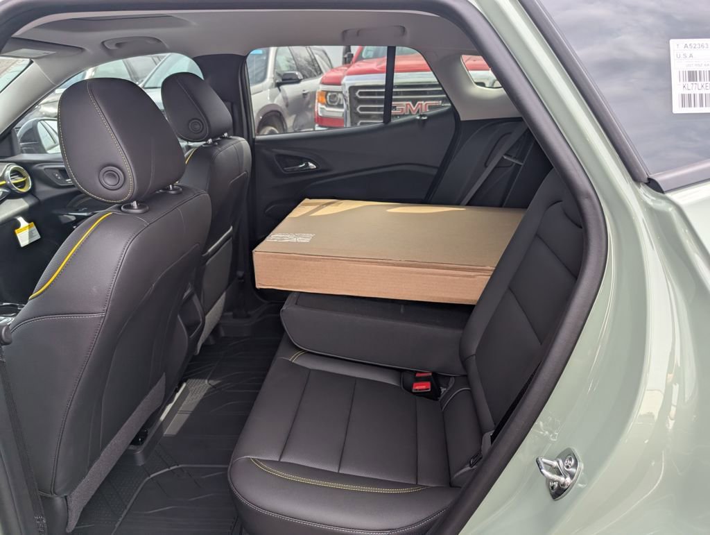 New 2026 Chevrolet Trax ACTIV w/ Sunroof Package FWD image 9