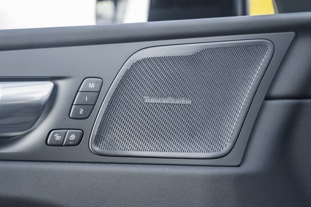 New 2026 Volvo XC60 B5 Ultra w/ Protection Package Premier image 39