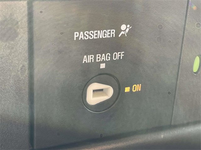 Used 2022 Chevrolet Express 2500 w/ Driver Convenience Package image 18