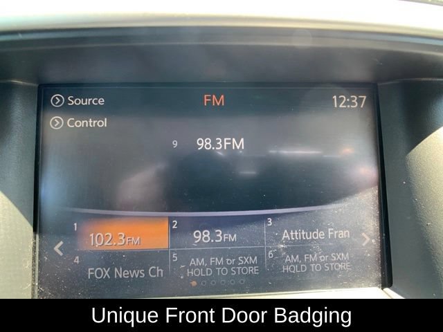 Used 2019 Nissan Pathfinder SL AWD/4WD image 18