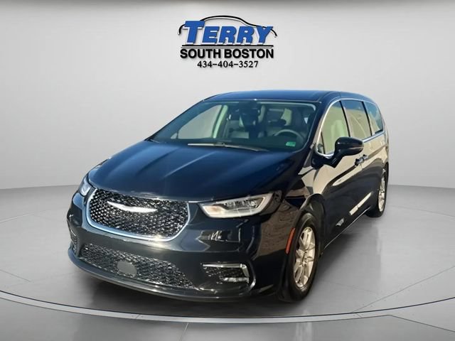 Used 2024 Chrysler Pacifica Touring-L FWD image 4