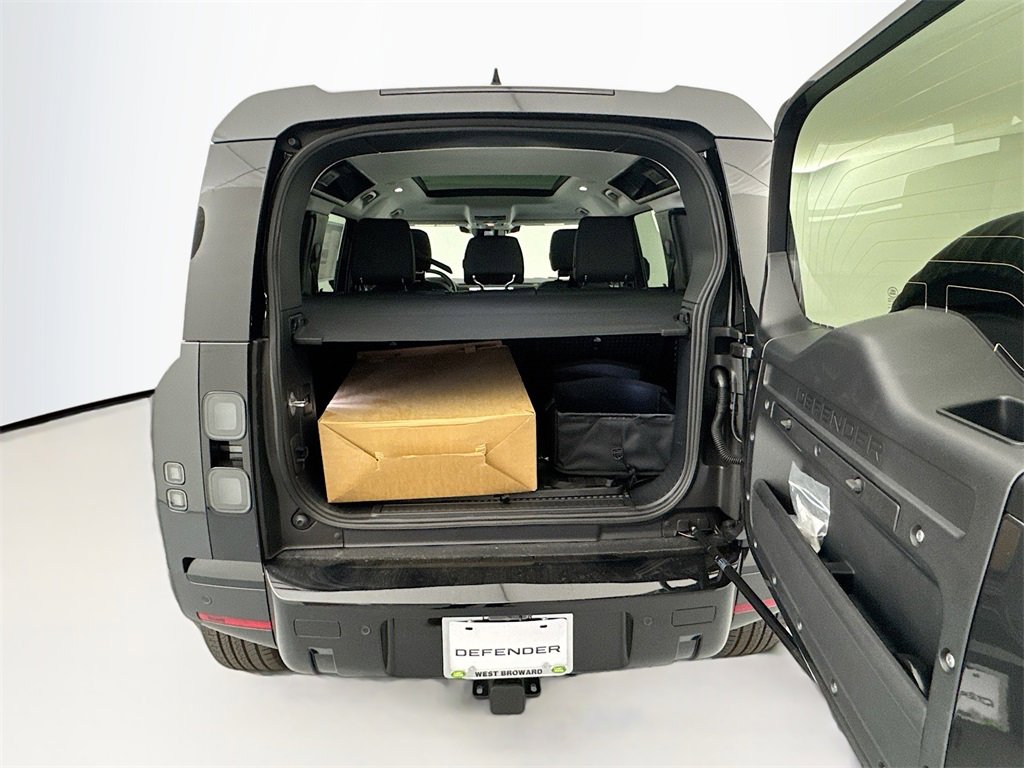New 2026 Land Rover Defender 110 S image 26