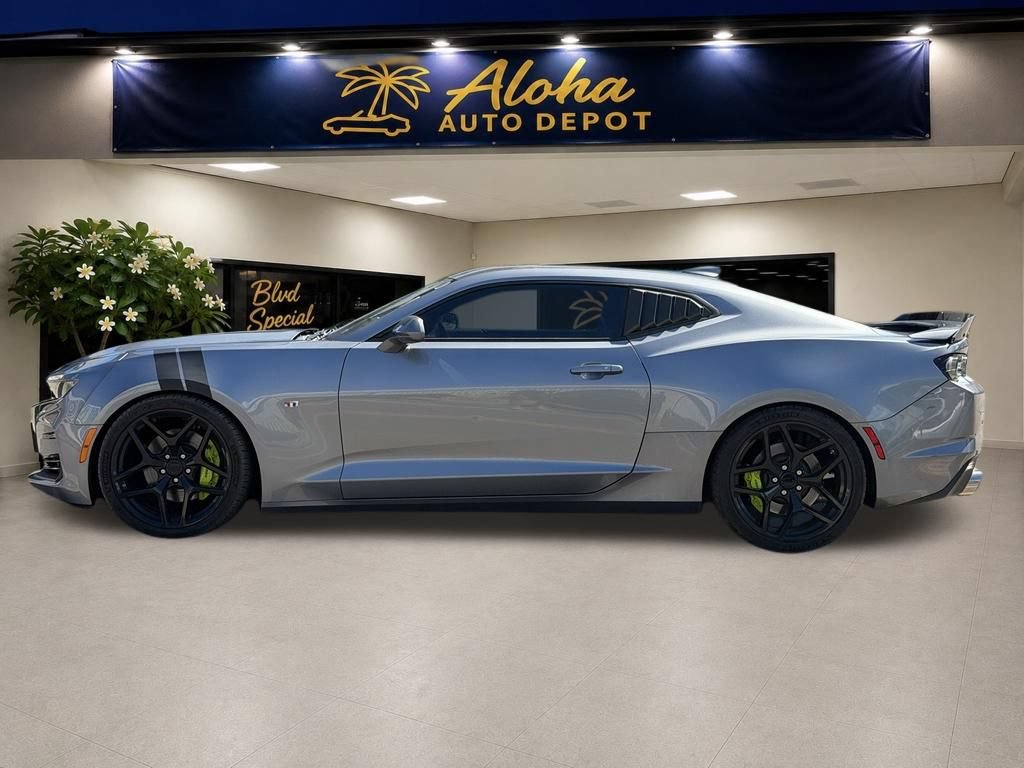 Used 2019 Chevrolet Camaro SS RWD image 2