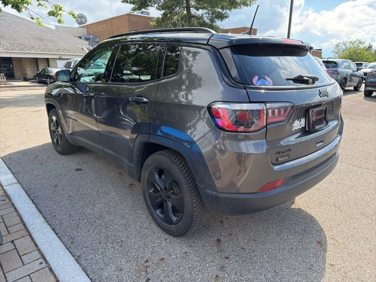 Used 2019 Jeep Compass Latitude AWD/4WD image 5