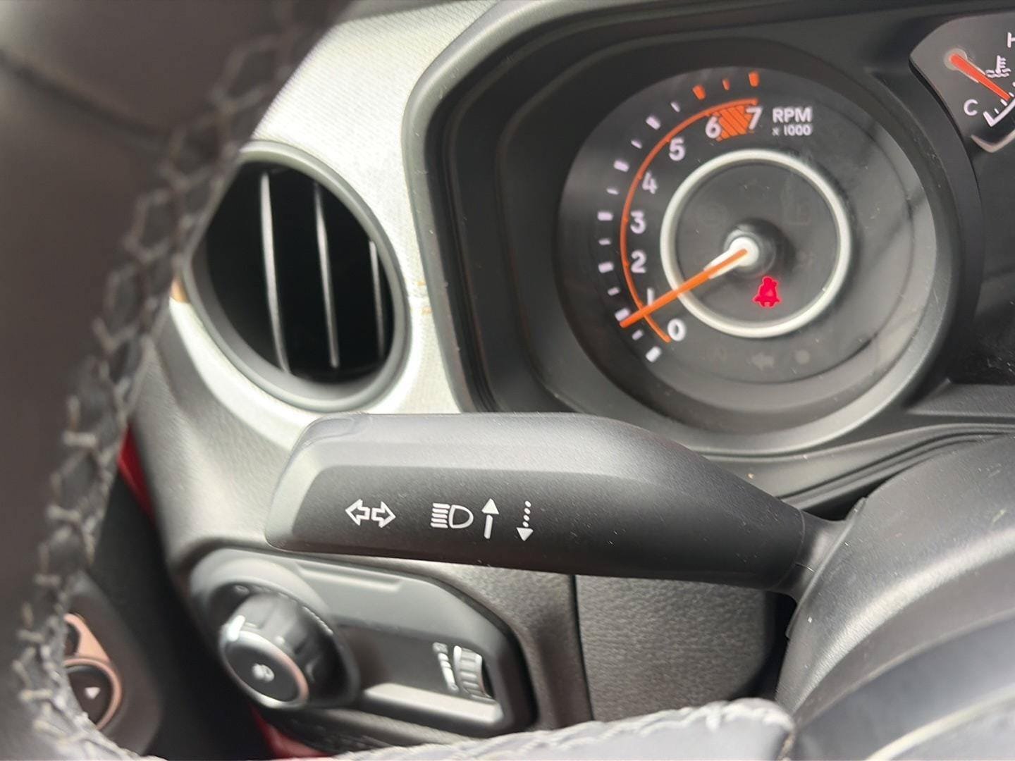 Used 2025 Jeep Wrangler Unlimited Sport AWD/4WD image 18