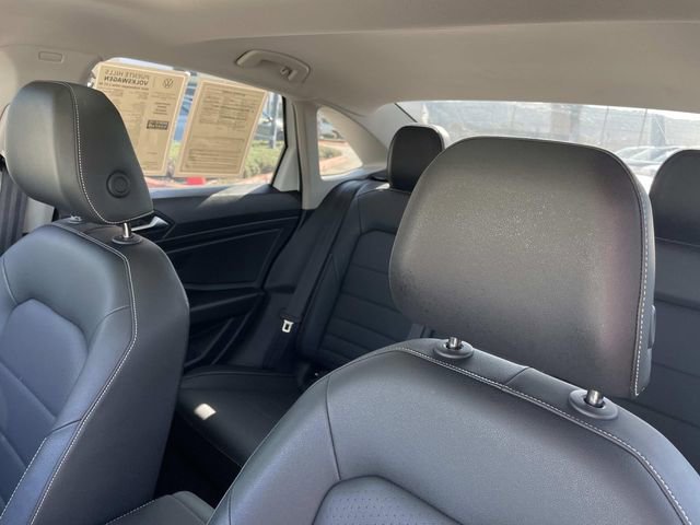 Used 2024 Volkswagen Jetta SE image 22