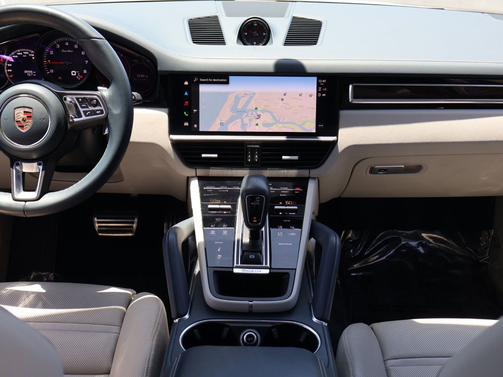Certified 2023 Porsche Cayenne Turbo AWD/4WD image 20