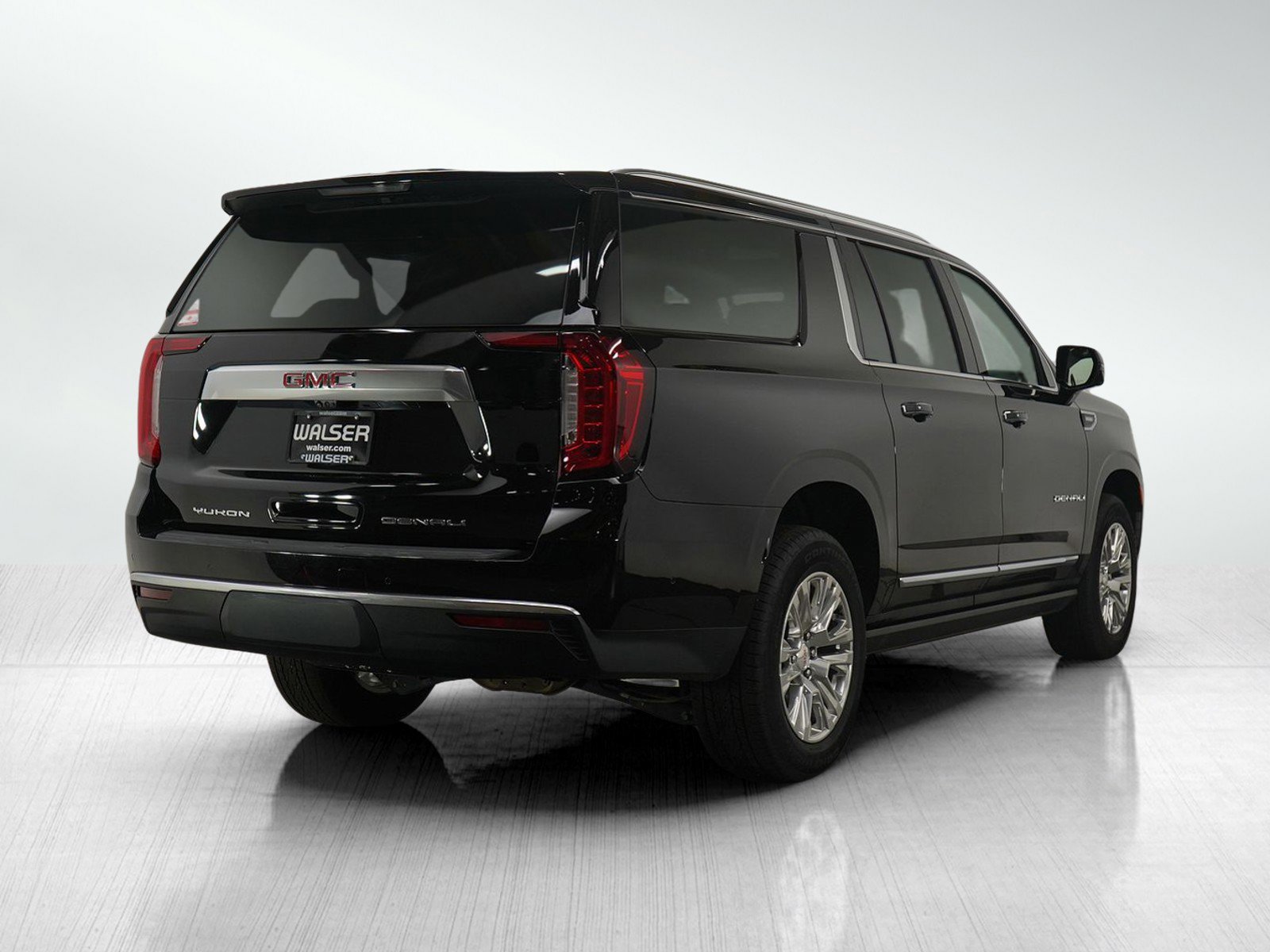 Used 2023 GMC Yukon XL Denali image 5