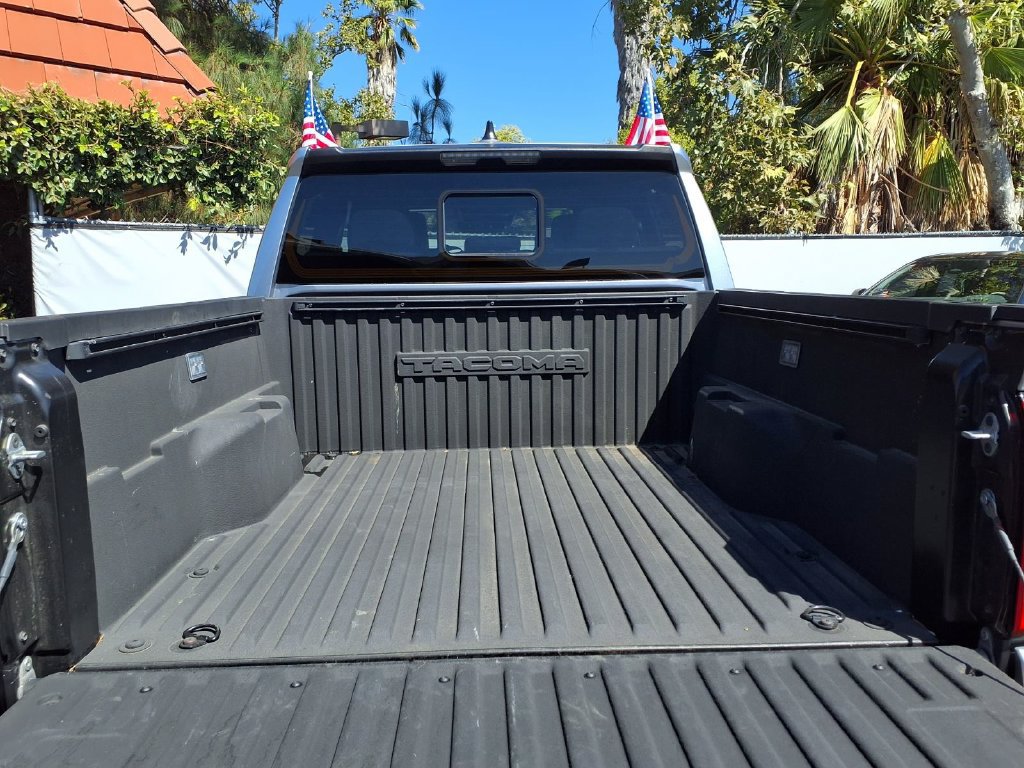Certified 2024 Toyota Tacoma SR5 AWD/4WD image 8