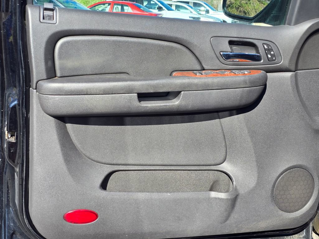 Used 2007 Chevrolet Avalanche LTZ w/ LTZ Preferred Equipment Group image 45