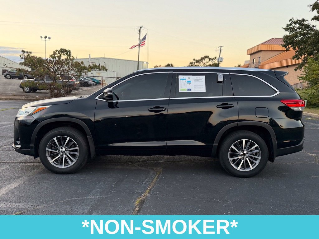 Used 2017 Toyota Highlander XLE w/ Carpet Mat Package AWD/4WD image 6