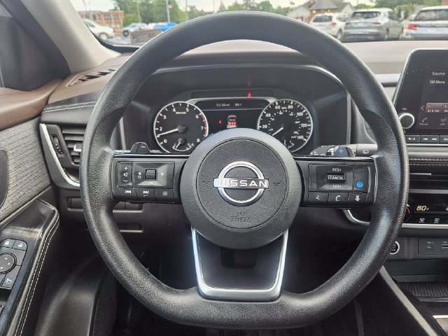 Used 2023 Nissan Rogue SV AWD/4WD image 23
