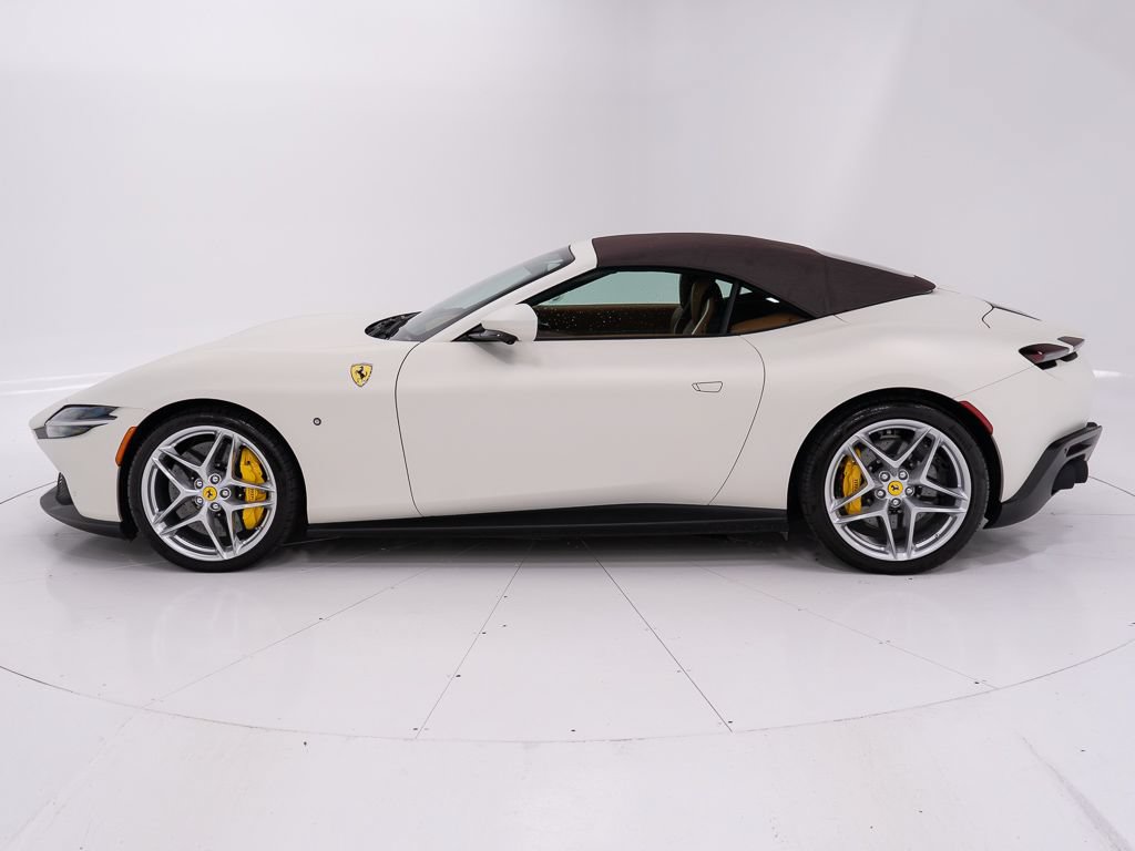 Used 2025 Ferrari Roma Spider RWD image 11