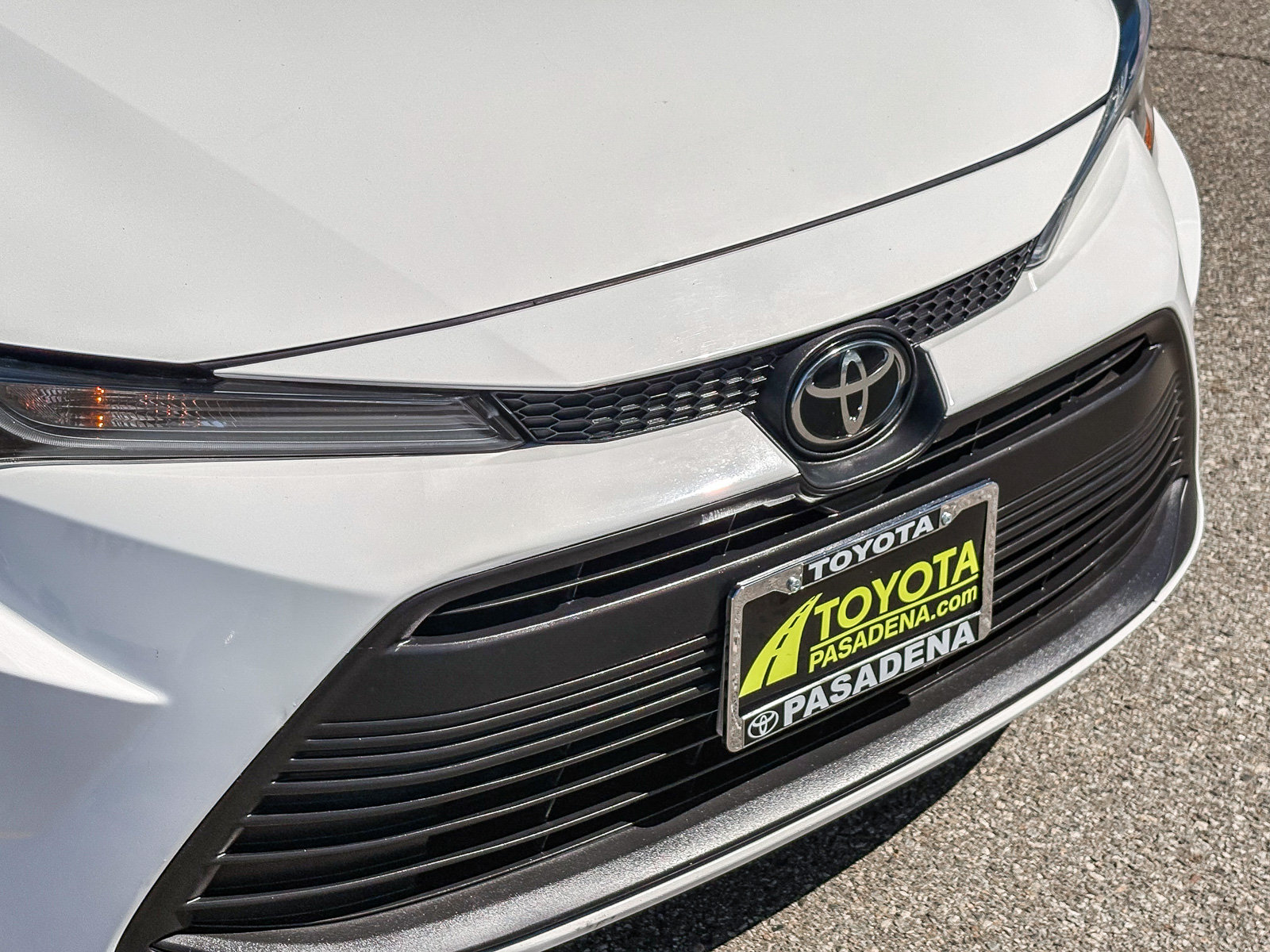 Used 2024 Toyota Corolla LE FWD image 5
