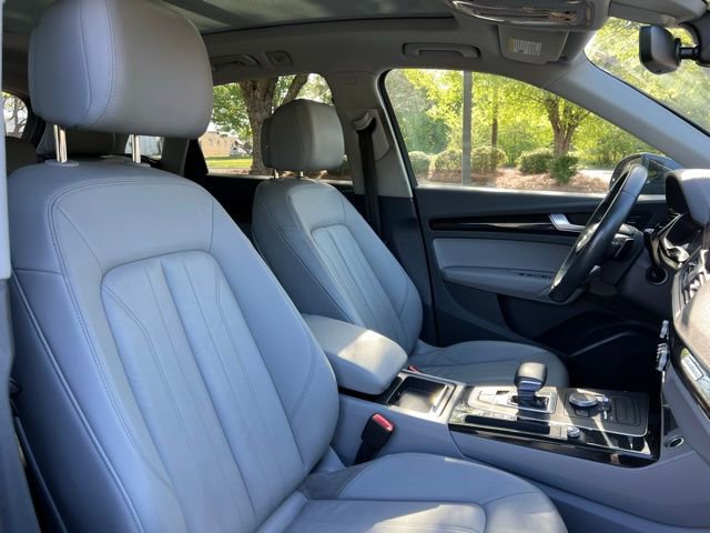 Used 2019 Audi Q5 2.0T Premium w/ Convenience Package image 24