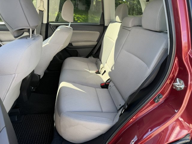 Used 2018 Subaru Forester 2.5i Premium w/ All-Weather Package AWD/4WD image 12