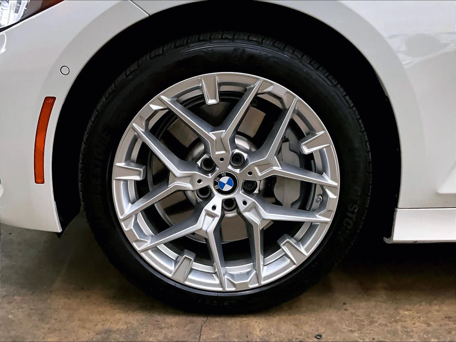 Used 2025 BMW 330i Sedan w/ Convenience Package RWD image 12
