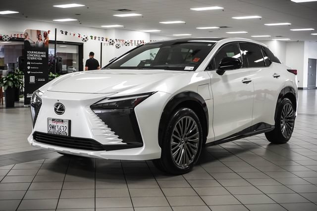 Certified 2024 Lexus RZ 300e Premium w/ Accessory Package (2T) FWD image 3