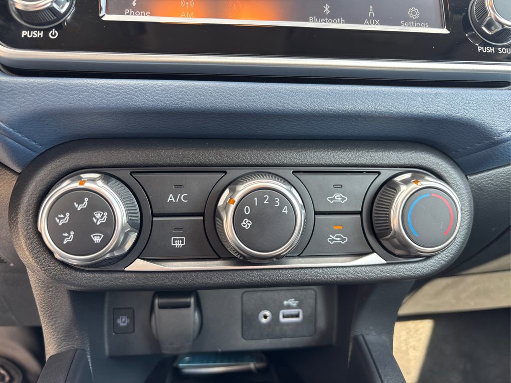 Used 2025 Nissan Versa SV w/ Trunk Package image 30