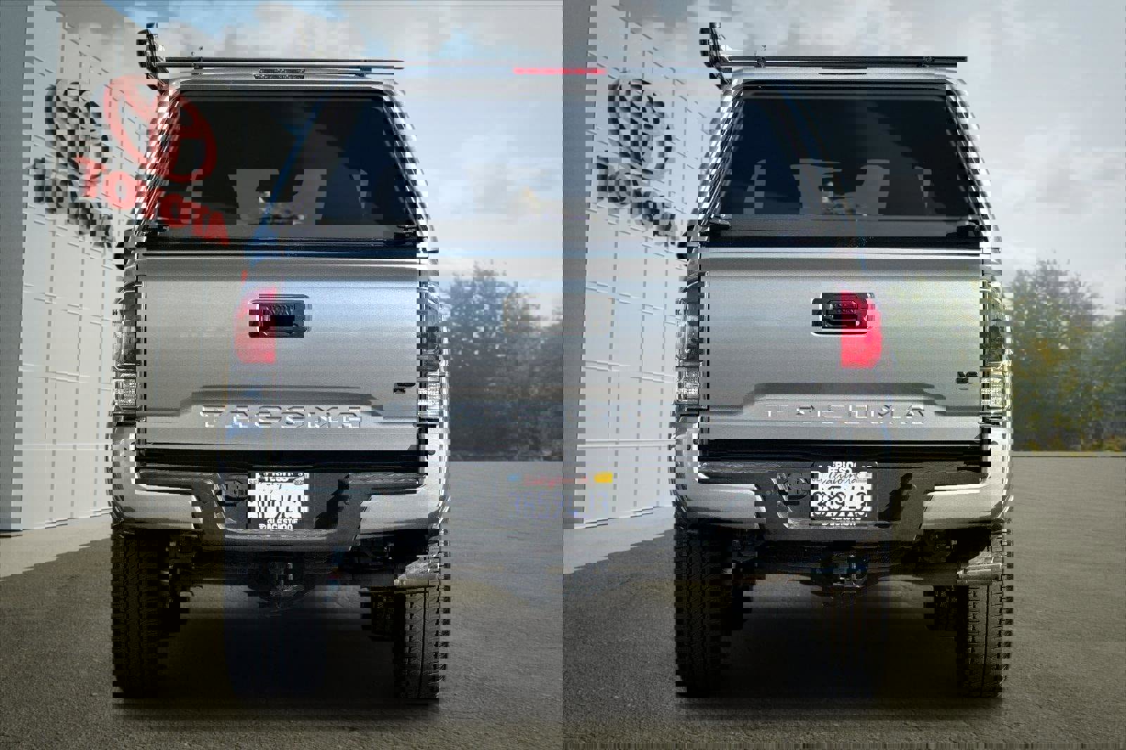 Used 2021 Toyota Tacoma TRD Sport image 4