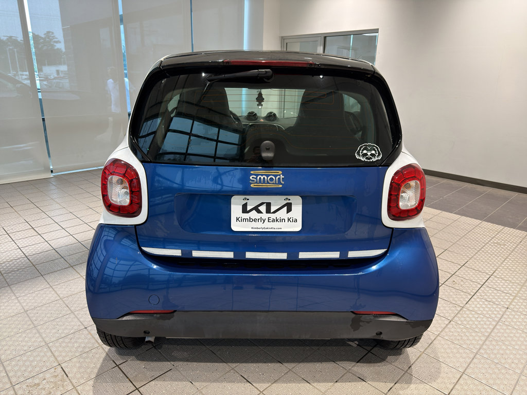 Used 2016 smart fortwo Prime image 4